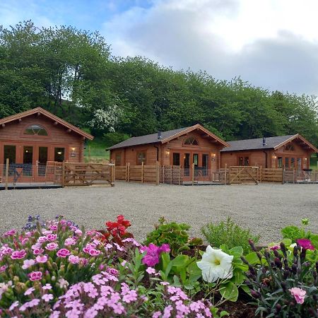 Cobblehouse Country Cabins No Trades Workers Villa Turriff Exterior photo