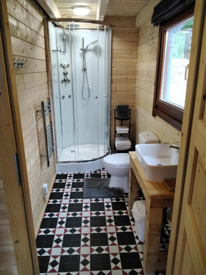 Cobblehouse Country Cabins No Trades Workers Villa Turriff Exterior photo