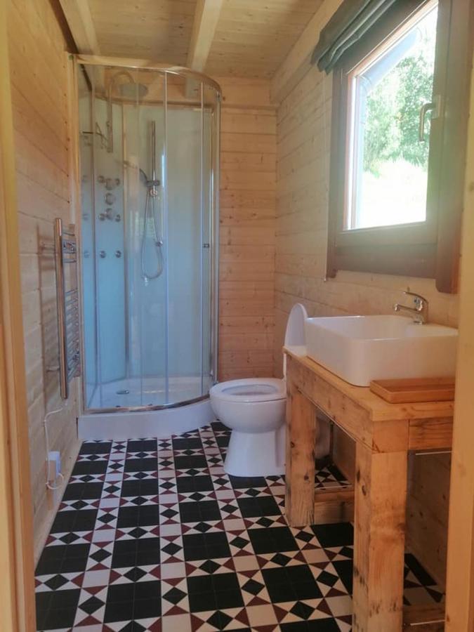 Cobblehouse Country Cabins No Trades Workers Villa Turriff Exterior photo