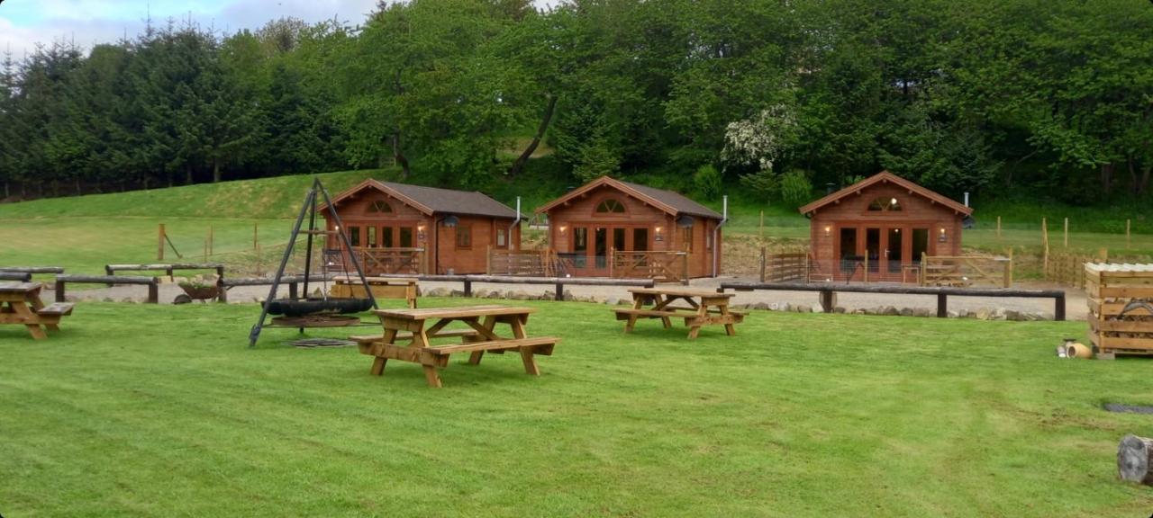 Cobblehouse Country Cabins No Trades Workers Villa Turriff Exterior photo